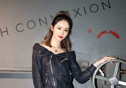 林峯求婚张馨月40岁生日完婚? 嫩模张馨月爱梳露额发型元气少女