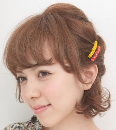 短发盘头发全步骤 女生盘短头发步骤图片