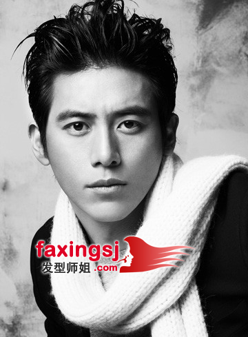 时尚有型男生短烫发图片