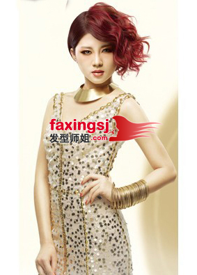 短发的三角脸烫发设计图示