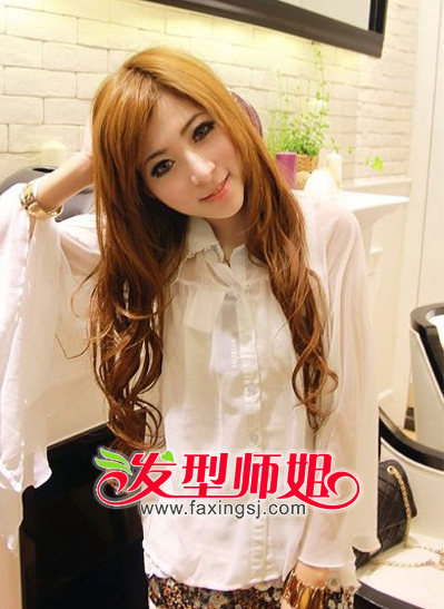 浪漫斜刘海长卷发发型欣赏