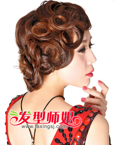 �̻��������� ������Ů���̷�ͼƬ