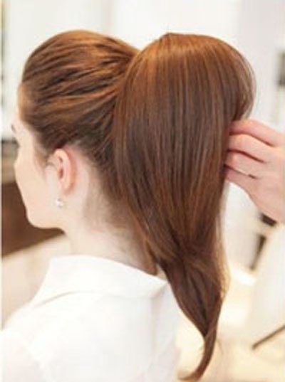 直发马尾怎么扎清新显脸小 马尾怎么扎好看显脸小