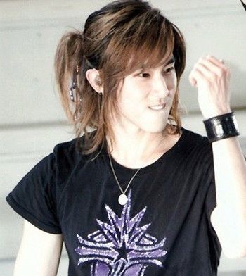 非主流男生长发酷感发型 非主流潮男长发发型图片