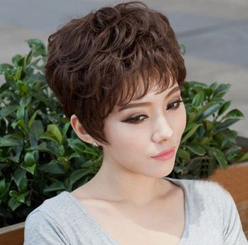 结合纹理烫的烫发技巧,塑造的纹理线条感更强,下面小编就为大家推荐几