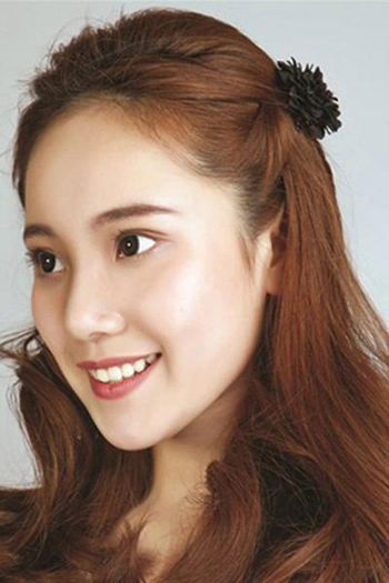 头发全部扎起来发型 前额上面怎样才能扎的蓬松起来
