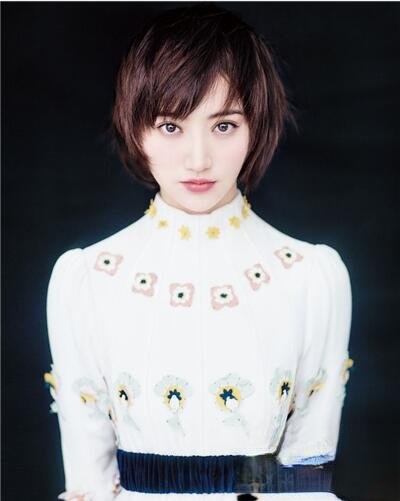 景甜时尚短发发型 甜美青春少女感满屏