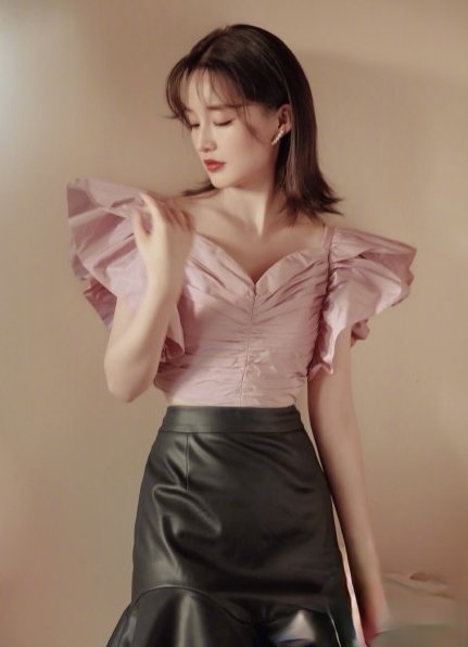 李沁香芋紫蝴蝶袖造型图片 元气少女LOOK灵动清新_最新流行发型设计发型图片与美发造型门户网