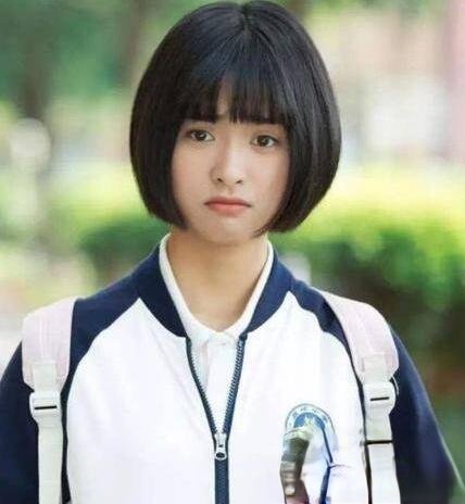 沈月短发发型叫什么 甜美活泼学生党必备