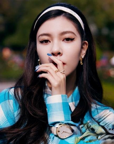 宋妍霏60年代复古风教程 演绎摩登靓丽的优雅女郎_最新流行发型设计发型图片与美发造型门户网
