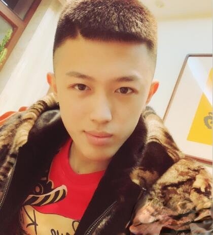 牌牌琦发型叫什么 个性盖头独特潮男必备