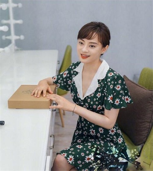 孙俪长发造型 知性大方尽显温柔_最新流行发型设计发型图片与美发造型门户网