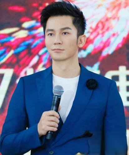 李晨时尚短发发型 彰显成熟男人味道