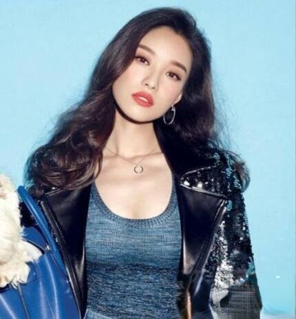 倪妮中长发发型叫什么 不同风格展现多面性的她