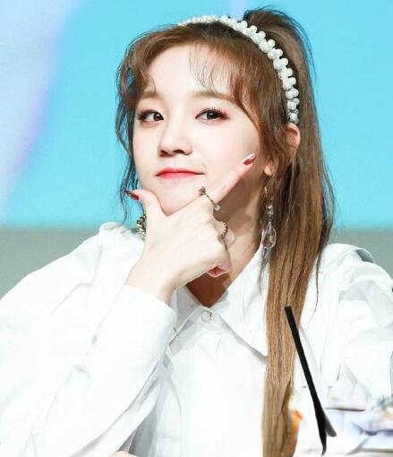 宋雨琦发型叫什么 个性发型打造甜美少女