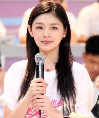 大S长发发型叫什么 多种造型打造高洁女神范