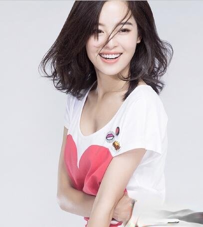 辛芷蕾发型大盘点 慵懒造型散发妩媚女人味