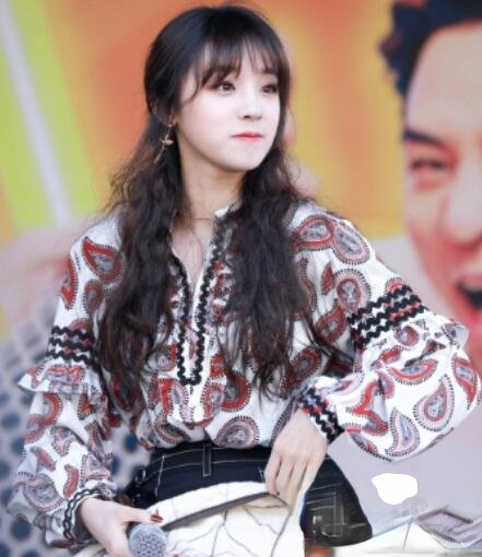 宋雨琦发型叫什么 个性发型打造甜美少女
