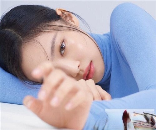 JENNIEɫ˫β ޷۷ͽ_зƷͼƬŻ