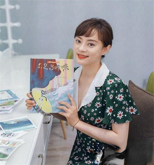孙俪长发造型 知性大方尽显温柔_最新流行发型设计发型图片与美发造型门户网
