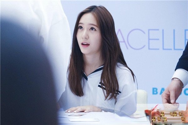 时尚icon郑秀晶发型 完美演绎女神级发型教科书