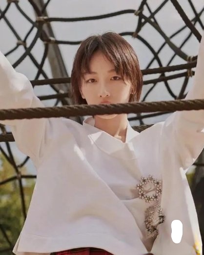 周冬雨短发发型LOOK 尽显鬼马机灵少女力满满_最新流行发型设计发型图片与美发造型门户网