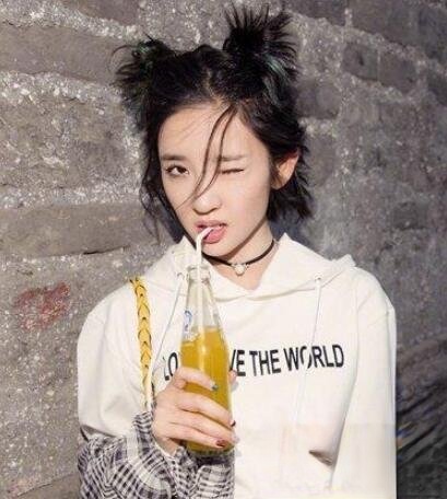唐艺昕短发发型叫什么 多种款式呈现不一样气质