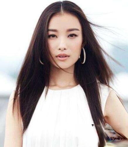 倪妮中长发发型叫什么 不同风格展现多面性的她