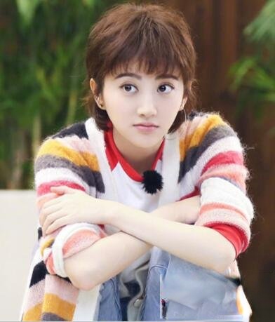 景甜时尚短发发型 甜美青春少女感满屏