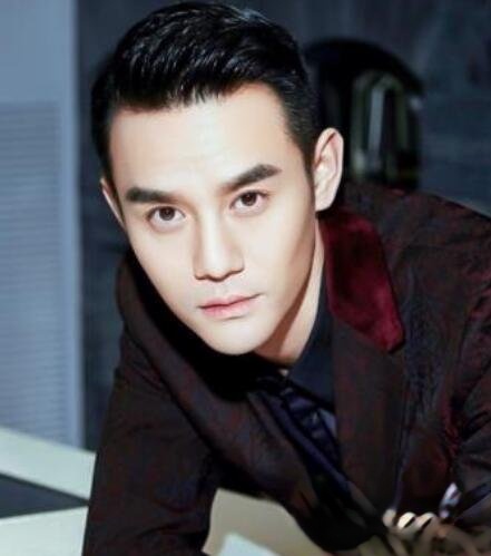时尚男生背头发型 明星同款彰显绅士范