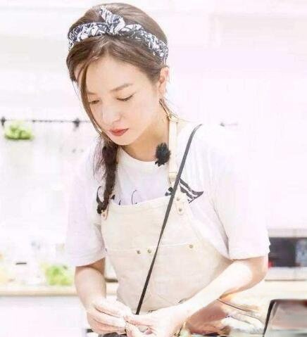 赵薇编发发型叫什么 多种编发造型很有女人味