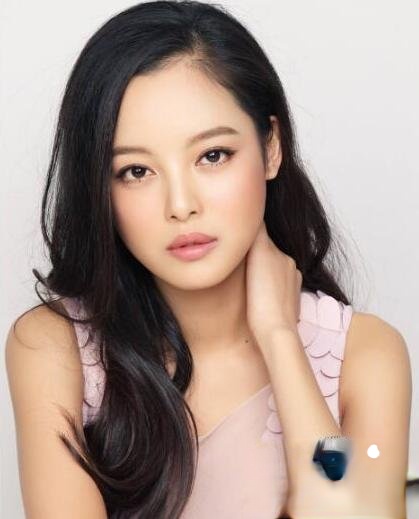 辛芷蕾发型大盘点 慵懒造型散发妩媚女人味