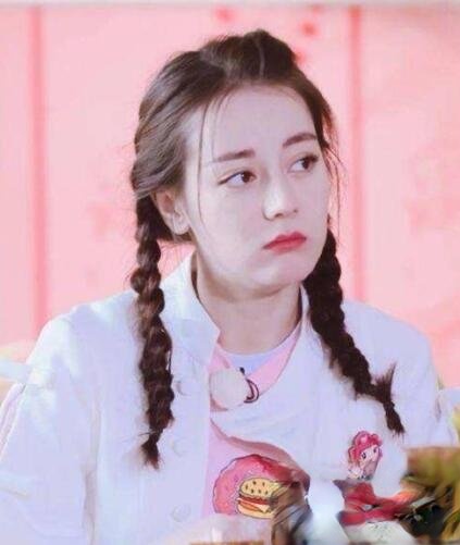 明星麻花辫扎发发型 这样扎甜美减龄不落伍