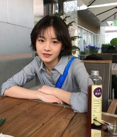 《小欢喜》乔英子发型叫什么 褪去校服李庚希青春靓丽