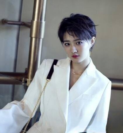 徐璐短发叫什么 个性短发元气少女必备