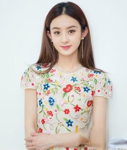 赵丽颖时尚长发发型 倾力打造温柔淑女范
