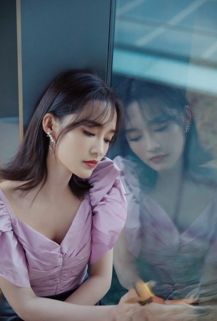 李沁香芋紫蝴蝶袖造型图片 元气少女LOOK灵动清新_最新流行发型设计发型图片与美发造型门户网