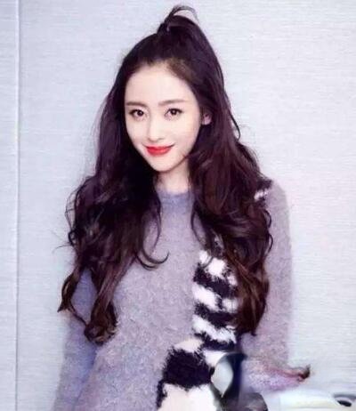 张天爱长发造型 散发慵懒成熟女人味
