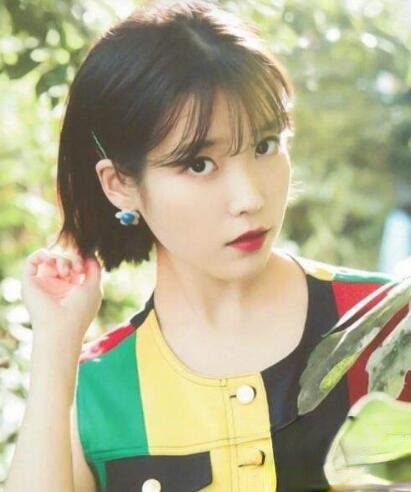 IU李智恩短发发型 清纯甜美显少女感
