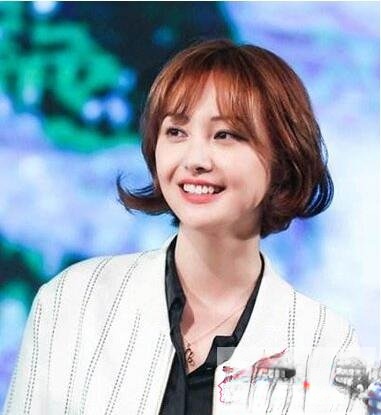 郑爽短发发型叫什么 短发也可以成靓丽甜美教主