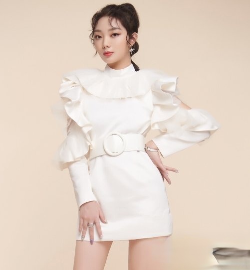 短裙搭配什么发型 女明星带你解锁时尚造型_最新流行发型设计发型图片与美发造型门户网