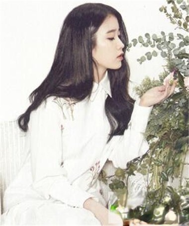 氧气女神IU清纯发型盘点 细看新潮美发真可人