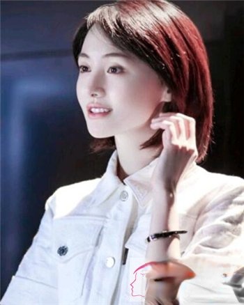 郑爽短发发型叫什么 短发也可以成靓丽甜美教主