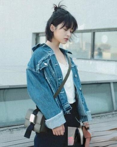 沈月短发发型叫什么 甜美活泼学生党必备
