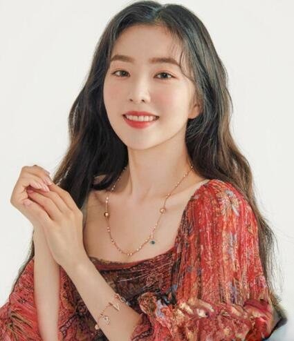 裴珠泫卷发发型 唯美浪漫打造女神