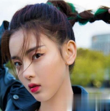 杨超越发型叫什么 时尚发型展现甜美少女感_最新流行发型设计发型图片与美发造型门户网