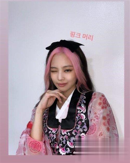 JENNIEɫ˫β ޷۷ͽ_зƷͼƬŻ