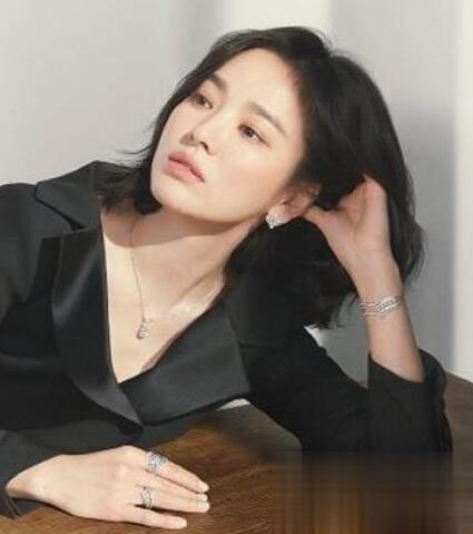宋慧乔短发发型 洋气减龄女神范满满