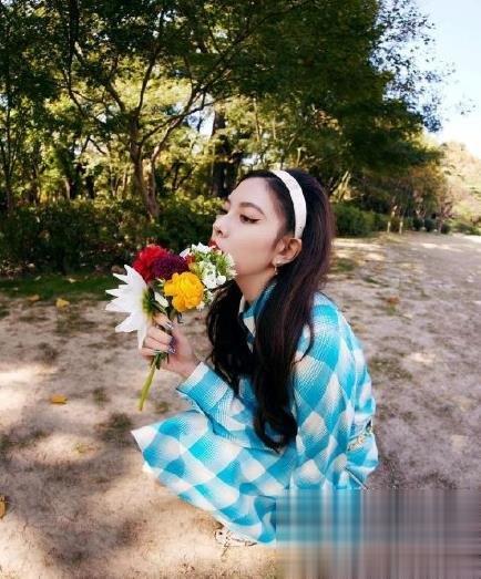 宋妍霏60年代复古风教程 演绎摩登靓丽的优雅女郎_最新流行发型设计发型图片与美发造型门户网