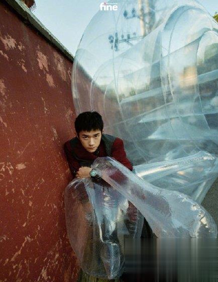 易烊千玺最新时尚先生十月刊封面 先生与少年帅气魅力难挡_最新流行发型设计发型图片与美发造型门户网